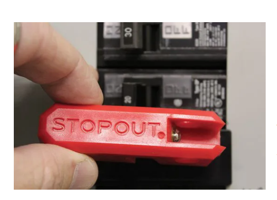STOPOUT ® Low-Profile Circuit Breaker Lockout